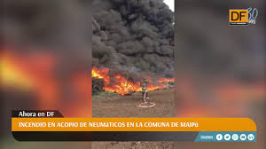 Puede afectar a estructuras y a seres vivos. Ahora En Df Incendio En Acopio De Neumaticos En La Comuna De Maipu Youtube