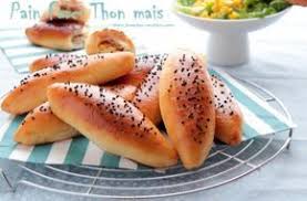 Petits Pains Delicieux Au Thon Food Food And Drink Happy Foods