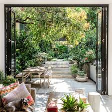 The Design Files On Instagram Garden Florist Sean Cook Aka Mrcooktheflorist S Monotonal Garden By Lan Terrace Garden Sydney Gardens Backyard Landscaping