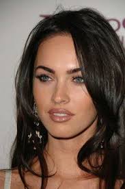 30 Beautiful Hairstyles For Shoulder Length Hair Megan Fox Face Megan Fox Photos Megan Fox Makeup
