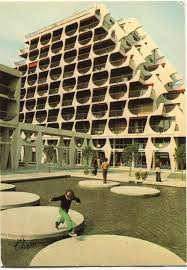Europavintage La Grande Motte Meaux France From Architectures De Cartes Postales Googie Architecture Brutalist Architecture Futuristic Architecture