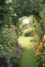 35 Best Backyard Secret Garden Landscaping Backyard For 10 Secret Garden Ideas Most Amazing And Attractive Beautiful Flowers Garden Amazing Gardens Cottage Garden