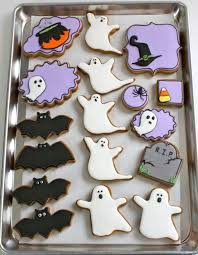 Want to make royal icing using fresh egg white instead of meringue powder? Can You Use Anything Besides Egg Whites Or Meringue Powder To Make Royal Icing Sweetopia