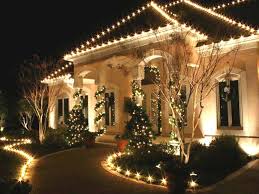 Pin By Gina Martin On Houses And Interiors Exterior Christmas Lights Christmas House Lights Christmas Decorations For The Home