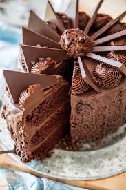 1001 Idees Pour Une Decoration Originale De Gateau D Anniversaire Garcon Recette Gateau Chocolat Gateau Au Chocolat Moelleux Gateau Anniversaire Chocolat