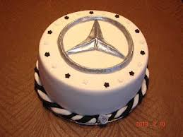 Pin Von Majerne Maria Auf Fondant Mercedes Cake Mercedes Torte Geburtstagstorte Kuchen Und Torten
