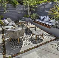 Schutting Mooi Bank En Plantenbakken Small Garden Design Backyard Small Garden Inspiration