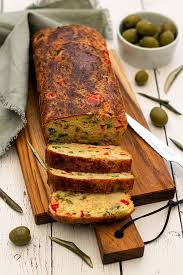 Cake Au Thon Poivrons Et Olives Amandine Cooking Cake Au Thon Recettes De Cuisine Recette Aperitif