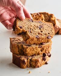 The 2 Pantry Ingredient That Makes Super Moist Banana Bread Every Time Recipe In 2020 Chocolate Chip Banana Bread Moist Banana Bread Banana Chocolate Chip