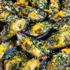 Moules Farcies Au Beurre D Ail Persille Recette En 2020 Moules Farcies Recette Moules Beurre A L Ail