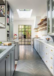 25 Absolutely Beautiful Small Kitchens That Prove Size Doesn T Matter Interior Design Kitchen Kitchen Inspirations Kitchen Design
