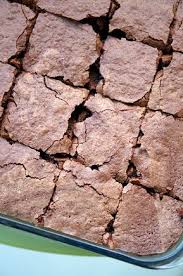 Realisez En Un Tour De Main Ce Delicieux Gateau Au Chocolat De Mamie Avec Des Amandes En Poudre Et Du Cac Gateau Chocolat Gateau Chocolat Amande Gateau Amande
