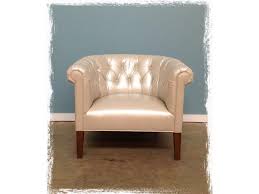 Mitchell Gold Bob Williams Factory Outlet Living Room Squire Leather Chair In Parliament Pearl At Hickory Furniture M Leather Chair Chair Hickory Furniture