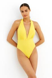 « le maillot échancré consiste à épiler un peu plus que les poils au ras de la culotte ou du string. Rivage Light Yellow Swimsuits One Piece Piece Swimsuit