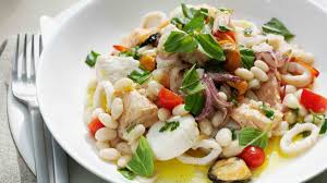 Salade De Fruits De Mer Tiedes A L Amalfitaine Salade De Fruits De Mer Recette Salade De Fruits Cuisine Italienne