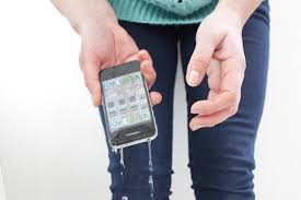 13 Tips For Saving A Wet Iphone Or Ipod Wet Iphone Iphone Got Wet Ipod
