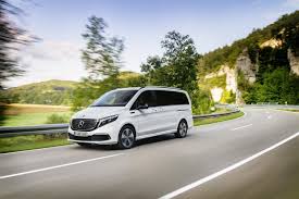 2020 Mercedes Benz Eqv Electric Mpv Unveiled With 405 Km Range Carscoops Mercedes Mercedes Benz Benz
