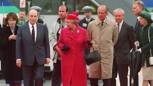 6.500 emplois ont été créés sur la commune, notamment grâce à l'ouverture du centre commercial cité europe. Les Nouveaux Records Du Tunnel Sous La Manche