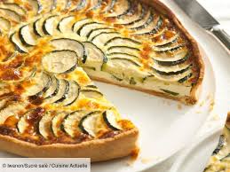 Tarte Salee Aux Courgettes Recettes Recette En 2020 Recettes De Cuisine Tarte Salee Recette
