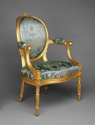 20 Luxury Classic Chair Designs With French Style Justhomeideas Classic Chair Design Antique Chairs Classic Chair