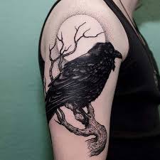 Erkek Ust Kol Kuzgun Dovmesi Man Upper Arm Raven Tattoo Dovme Guzel Dovmeler Dovme Modelleri