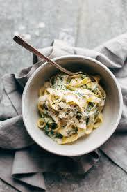5 Ingredient Creamy Kale Pasta Pinch Of Yum Recipe Kale Pasta Recipes Kale Pasta Recipe