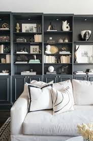 62 Stunning Black White Living Room Decor Trends White Living Room Decor Black And White Living Room Trendy Living Rooms