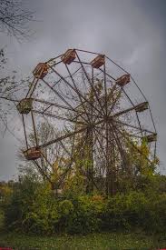 The Haunted And Abandoned Lake Shawnee Amusement Park In West Virginia Lake Shawnee Lake Shawnee Amusement Park Abandoned Amusement Parks