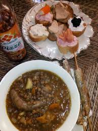 Soupe De Lentilles Aux Saucisses De Poulet Festives Plaisir Culinaire Algerien Saucisse Lentille Poulet En Sauce Culinaire