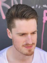 قميص نبيتى سادة بأكمام يمكن تنسيقه مع بنطلون بيج لإعطاء لوك كلاسيك مميز. Ù„Ø¥Ø·Ù„Ø§Ù„Ø© Ù„Ø§ ØªÙ‚Ø§ÙˆÙ… Ø¥Ù„ÙŠÙƒ Ø£Ù„Ø¨ÙˆÙ… Ø¨Ø£ÙØ¶Ù„ Ù‚ØµØ§Øª Ø§Ù„Ø´Ø¹Ø± Ù„Ù„Ø±Ø¬Ø§Ù„ 2020 Ù…ÙˆÙ‚Ø¹ Ø³ÙŠØ¯ÙŠ