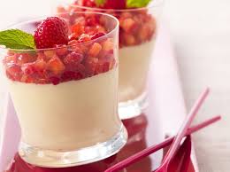 Verrines De Mousse Au Chocolat Blanc Et Des De Fraises Recette Verrine Recette Verrine De Mousse