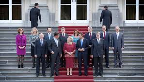 Omdat het kabinet geen meerderheid had in de tweede kamer, heeft het met de pvv onderhandeld voor gedoogsteun. Kabinet Rutte Verhagen 2010 2012 Regering Rijksoverheid Nl