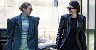 Bella transformed the streets into her own personal. Kendall Jenner And Gigi Hadid Street Style Korea Trend News