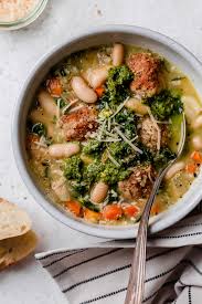 A Healthy Italian Wedding Soup Recipe Made With Tender Chicken Meatballs Quinoa Kale Cannellini B Italian Side Dishes Healthy Italian Italian Wedding Soup