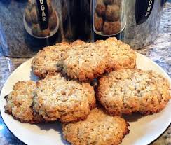 Prechauffer Le Four A 350 F 175 C Dans Un Bol Melanger La Farine Les Flocons D Avoine La Noix De Coco Et Le Healthy Sweets Healty Food Coconut Recipes