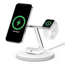 Leveraging Magsafe Technology This 3 In 1 Wireless Charger Is Ultra Convenient Fast Charges Your New Iphone Wireless Charger Iphone Wireless Charger Magsafe