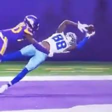 Watch Ceedee Lamb Make Ridiculous Circus Catch To Give Cowboys Lead Over Vikings Video Draftkings Nation