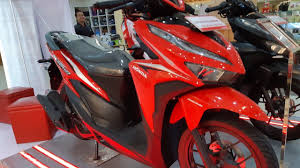 Bagian depan vario 125 semakin keren dengan hadirnya lampu drl dan lampu sein yang dibuat menyatu. Modifikasi Motor Vario 125 Cbs Iss 2020 Motor Honda Motor Honda