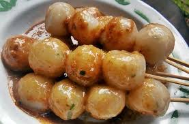 Aku tinggal di kompleks perumahan elit di yogyakarta. Resep Cilok Bandung Bumbu Kacang Lumbung Resep