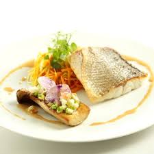 Filet De Bar Au Coulis De Langoustine Repas Plat Noel Recette Poisson Facile Recettes De Cuisine Repas Mariage Plat