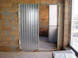 Na demontáž kovovej zárubne nepoznáme žiadny špeciálny nástroj ani návod, ako to spraviť jednoducho, rýchlo a bezbolestne. Ako Namontovat Zarubnu Urob Si Sam