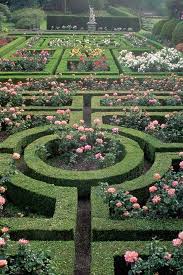 30 Dreamy English Gardens That Feel Like A Fantasy English Garden Design English Garden Beautiful Gardens