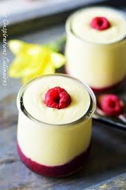 Mousse A La Mangue Coulis Framboise Et Tuile Au Citron Recette Mousse A La Mangue Coulis Framboise Dessert Mangue