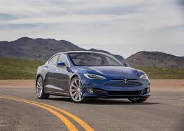 Tesla Model S La Berline Electrique Devient Plus Chere En 2020 Vehicule Hybride Voitures De Sport De Luxe Tesla