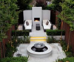 25 Modern Gardens With Water Features Small Backyard Landscaping Modern Garden Outdoor Design