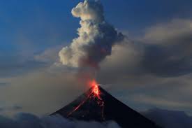 In one place you can see a church steeple and a few roofs from a town buried. Philippines Volcano Lava Erupts From Mount Mayon As Ash Covers Towns Philippines The Guardian