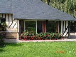 Devant le gite terrasse avec transats,pelouse. Gites Deauville 14800 Toutes Les Annonces Gites A Louer Deauville 14800 Particulier Pap Vacances