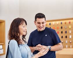 It's your job as a senior manager to lead the staff and operations of one or more store areas and seek solutions and results that create a. Apple Jobs At Apple