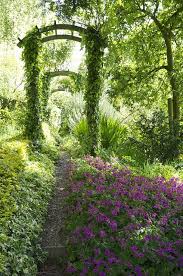 Pin By Pat Cole On Penny Lane Beautiful Gardens Dream Garden British Garden
