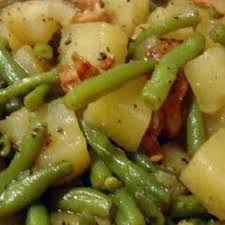 Slow Cooker Green Beans Ham And Potatoes Recipe In 2020 Ham Green Beans Potatoes Green Beans Green Bean Recipes